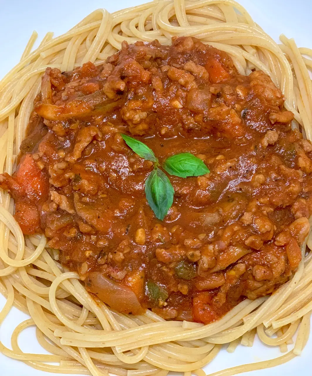 The-Foodie-Footballer-Chicken-bolognese-wholewheat-spaghetti