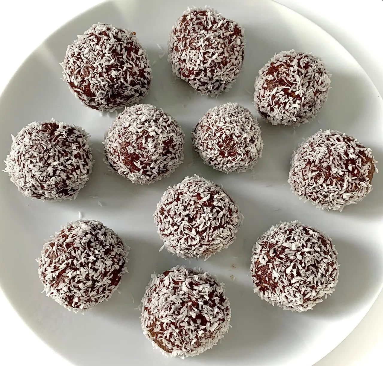 The-Foodie-Footballer-Chocolate-date-and-coconut-protein-balls