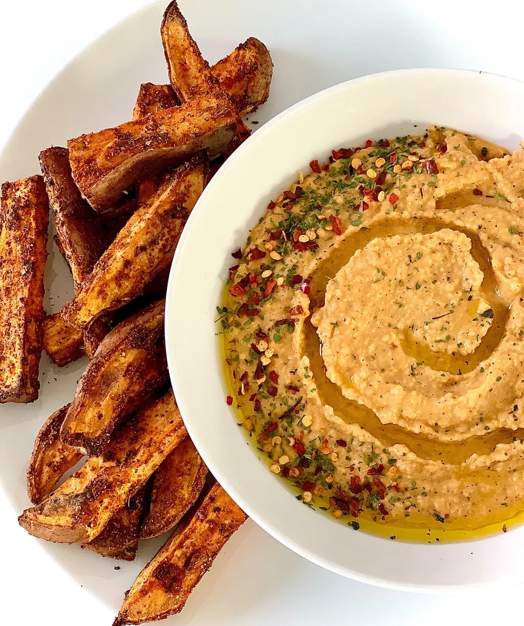 The-Foodie-Footballer-Garlic-and-Chilli-Hummus-served-with-Sweet-Potato-Soldiers