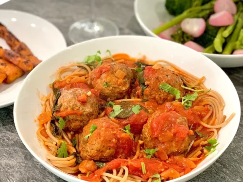 Spaghetti and Meatballs in a Spicy Tomato and Basil Sauce