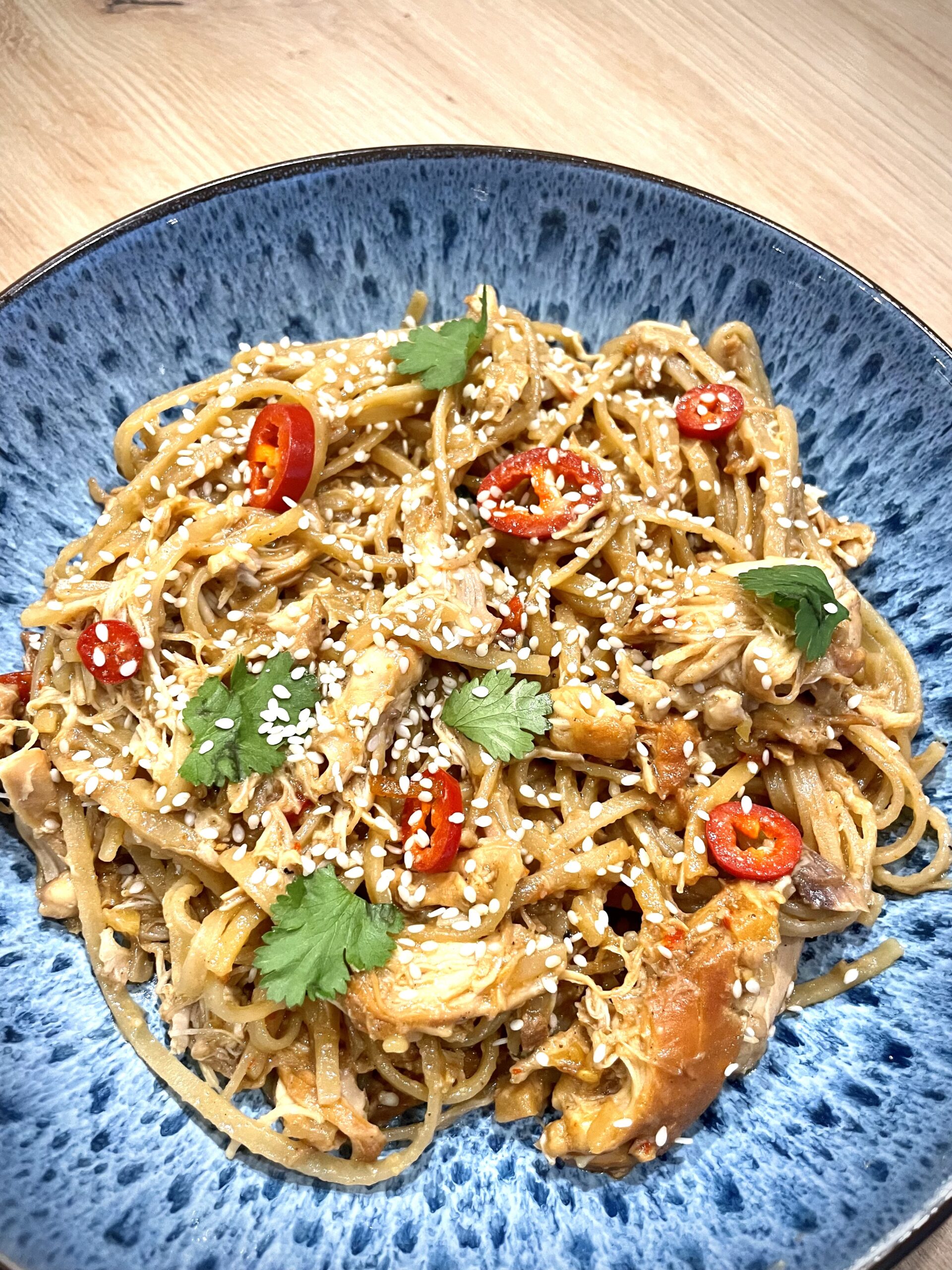 Slow cooker Asian chicken noodles